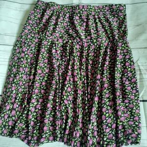 Floral spandex skirt pleated